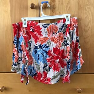 Astyr the label off the shoulder crop top